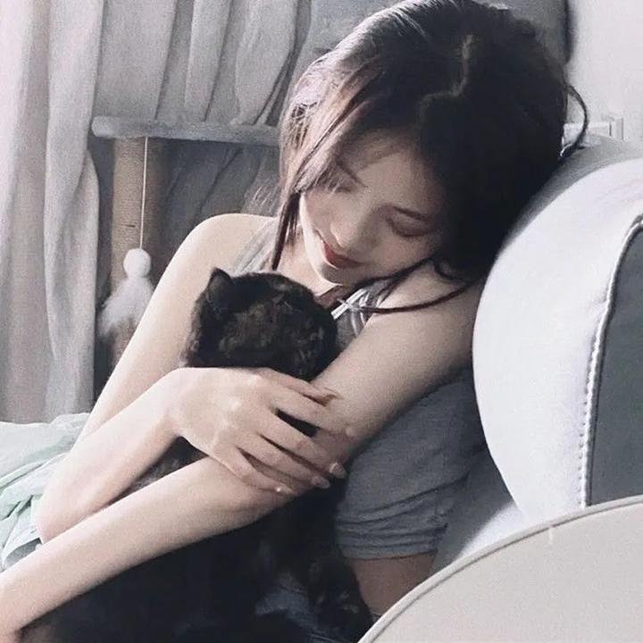 怪物少女妮莫娜