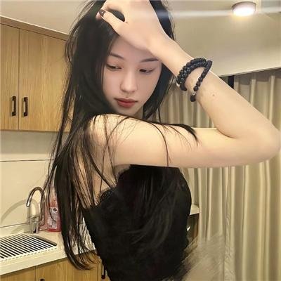偷偷接吻
